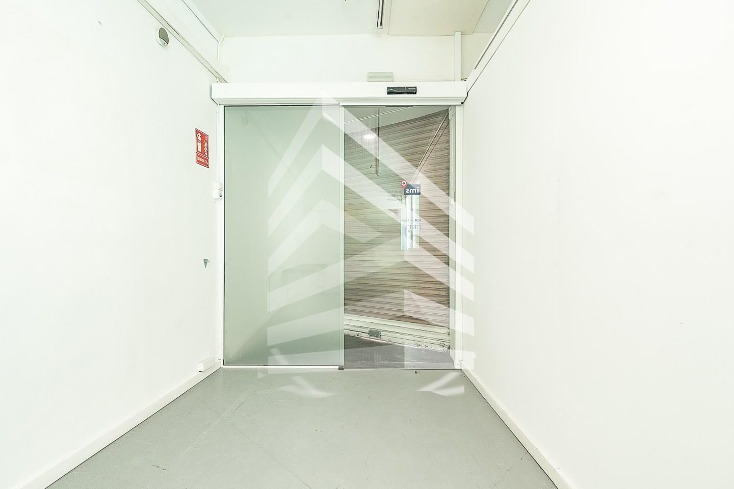 locales-comerciales en barcelona · placa-del-doctor-letamendi-08004 2498€