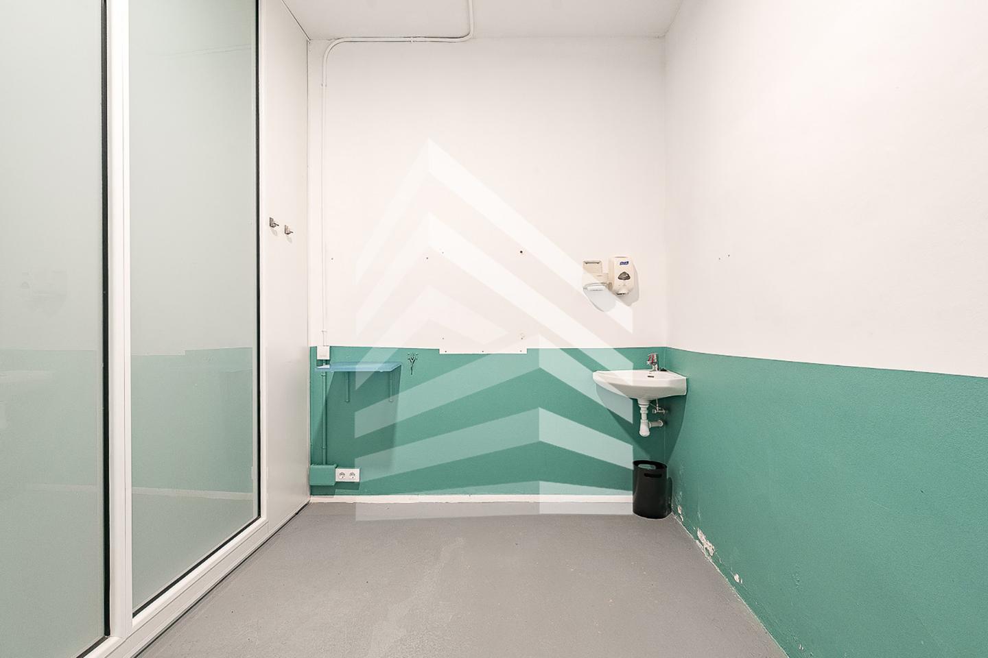locales-comerciales en barcelona · placa-del-doctor-letamendi-08004 2498€