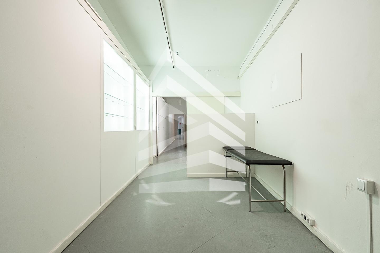 locales-comerciales en barcelona · placa-del-doctor-letamendi-08004 2498€