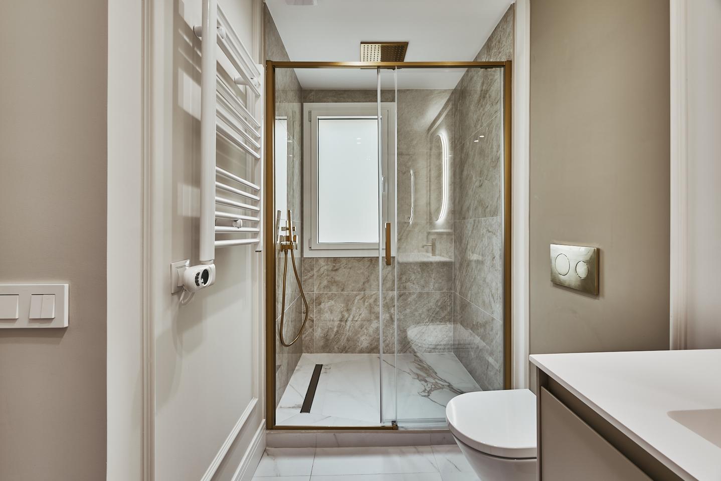 pisos en madrid · calle-de-piamonte-28004 1049000€