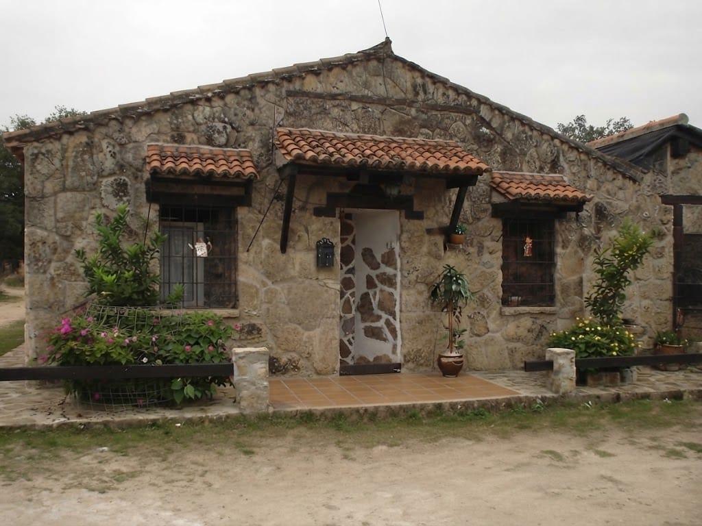 Casa rústica en Carretera Ávila, Cabrero, Cáceres de 184 m2