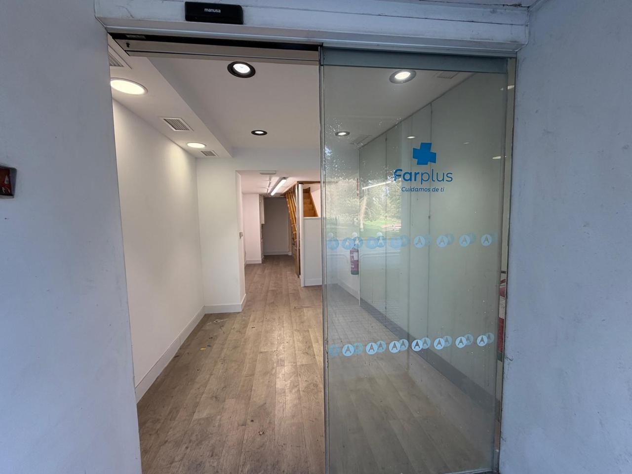 Local en Avenida de Zaragoza, Pamplona, Navarra de 34 m2