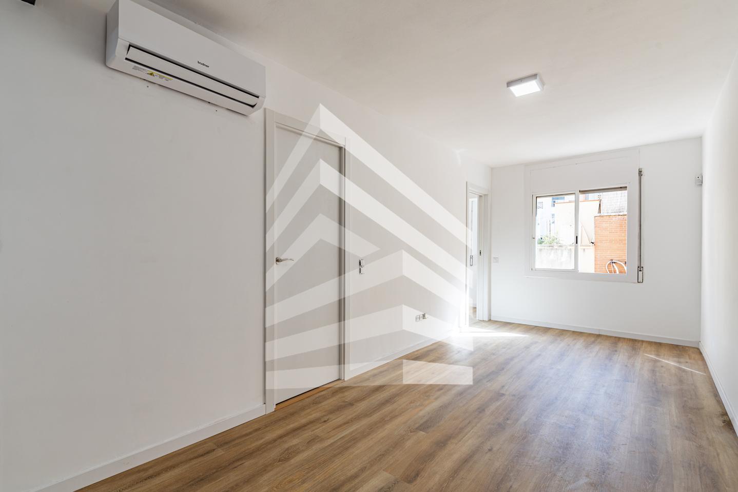 pisos en barcelona · carrer-del-rossello-08903 215000€