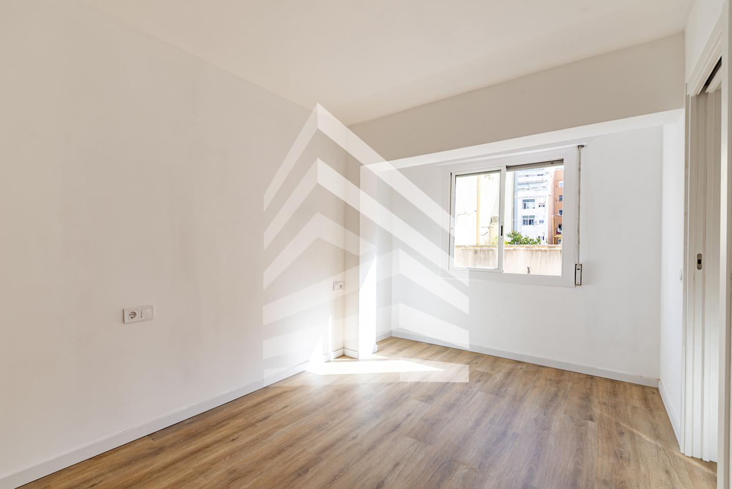 pisos en barcelona · carrer-del-rossello-08903 215000€