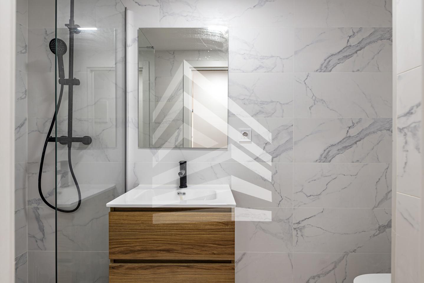 pisos en barcelona · carrer-del-rossello-08903 215000€