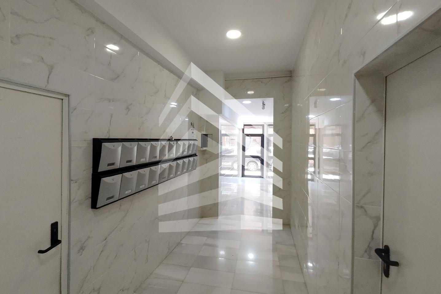 pisos en barcelona · carrer-del-rossello-08903 215000€