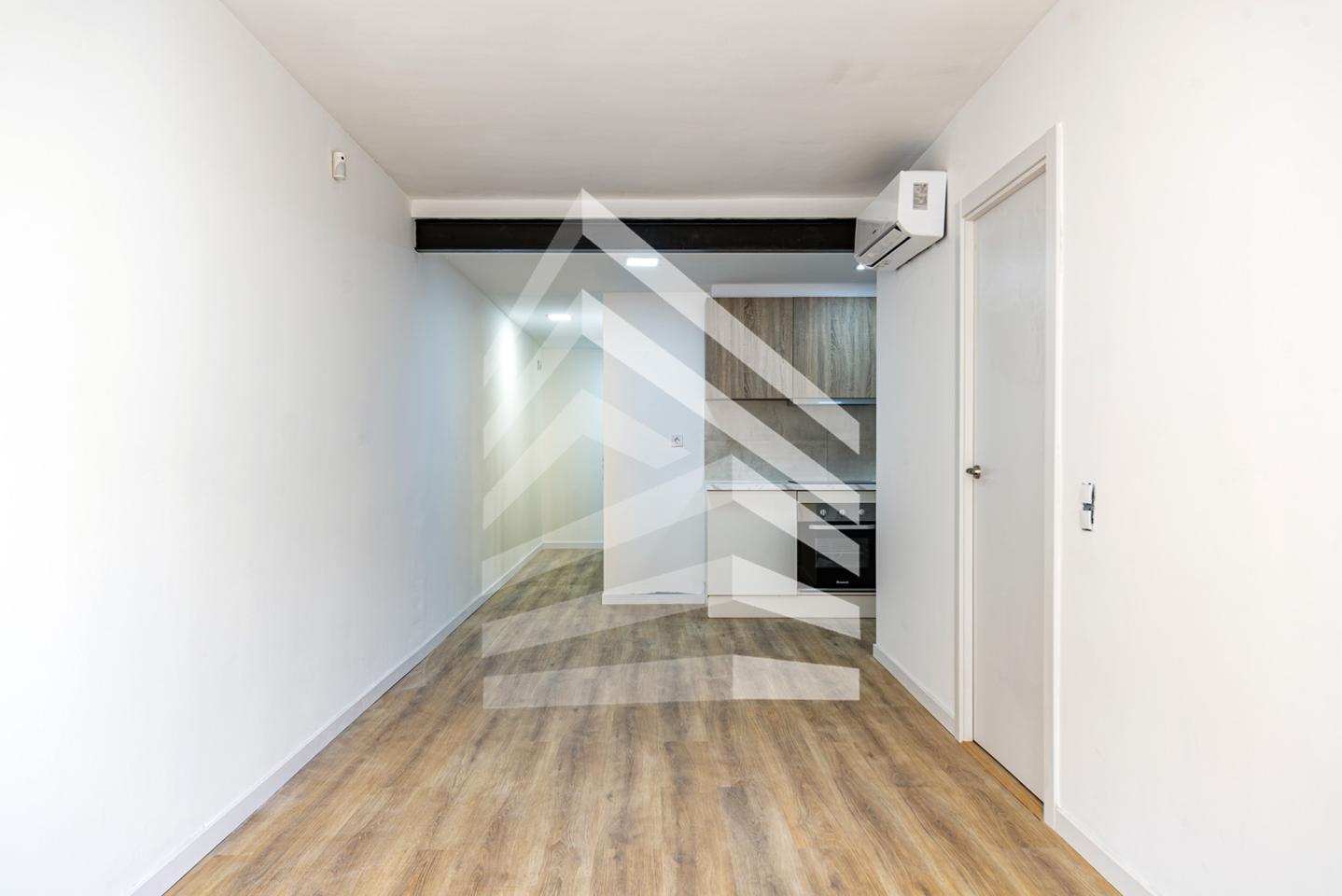pisos en barcelona · carrer-del-rossello-08903 215000€