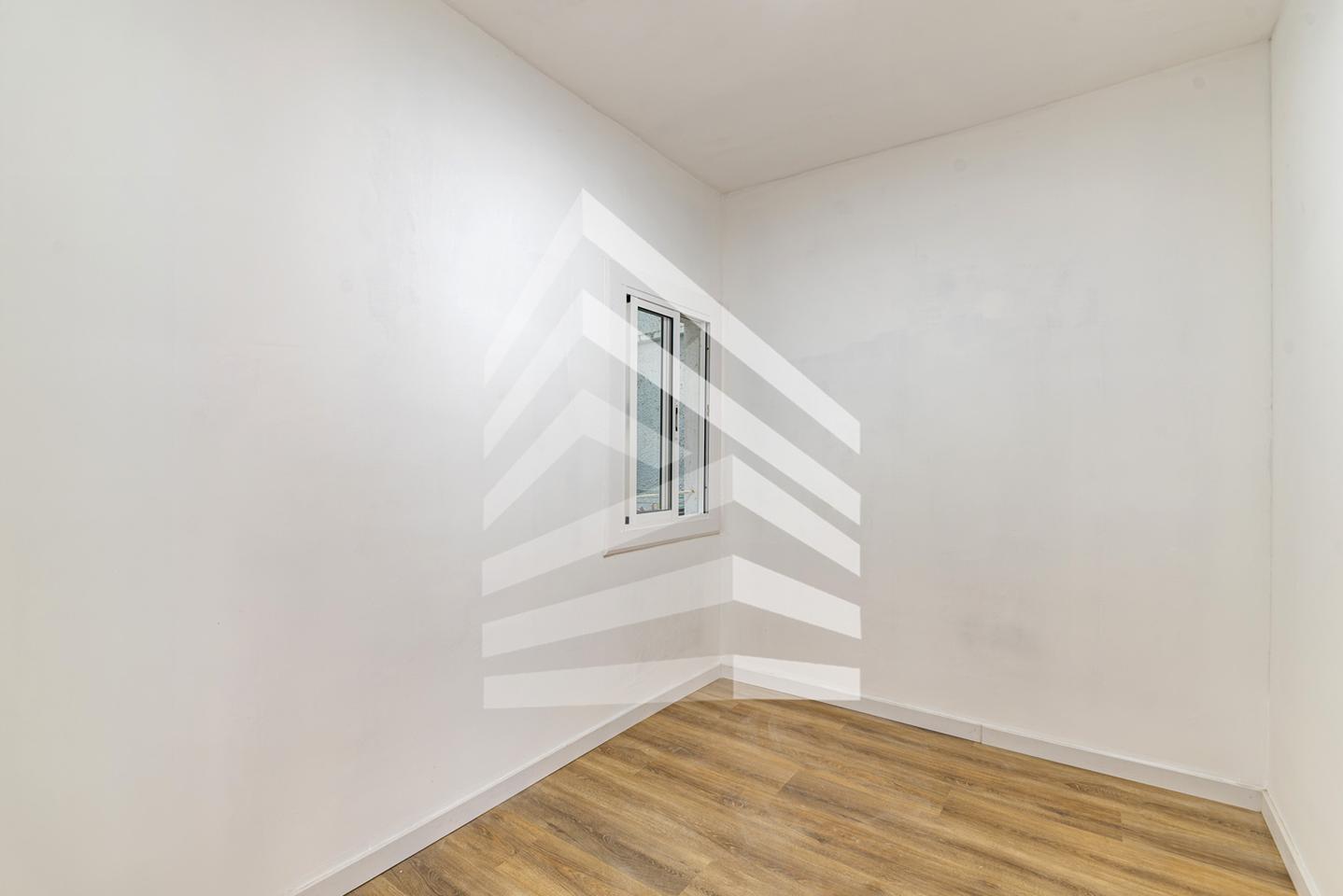 pisos en barcelona · carrer-del-rossello-08903 215000€