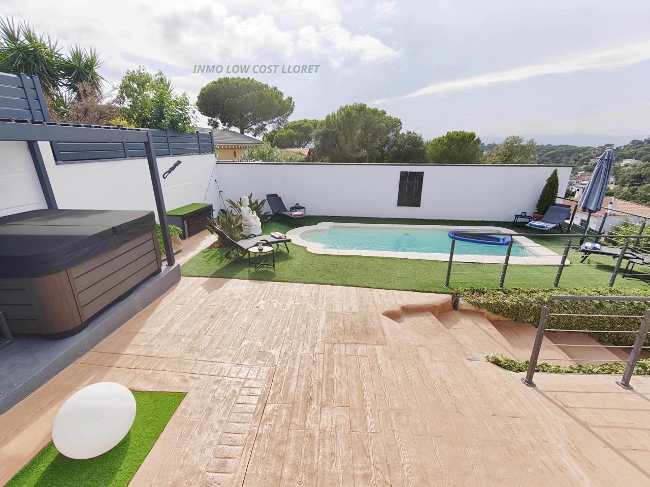 Casa / chalet en Carrer Alzina, Vidreres, Girona de 108 m2