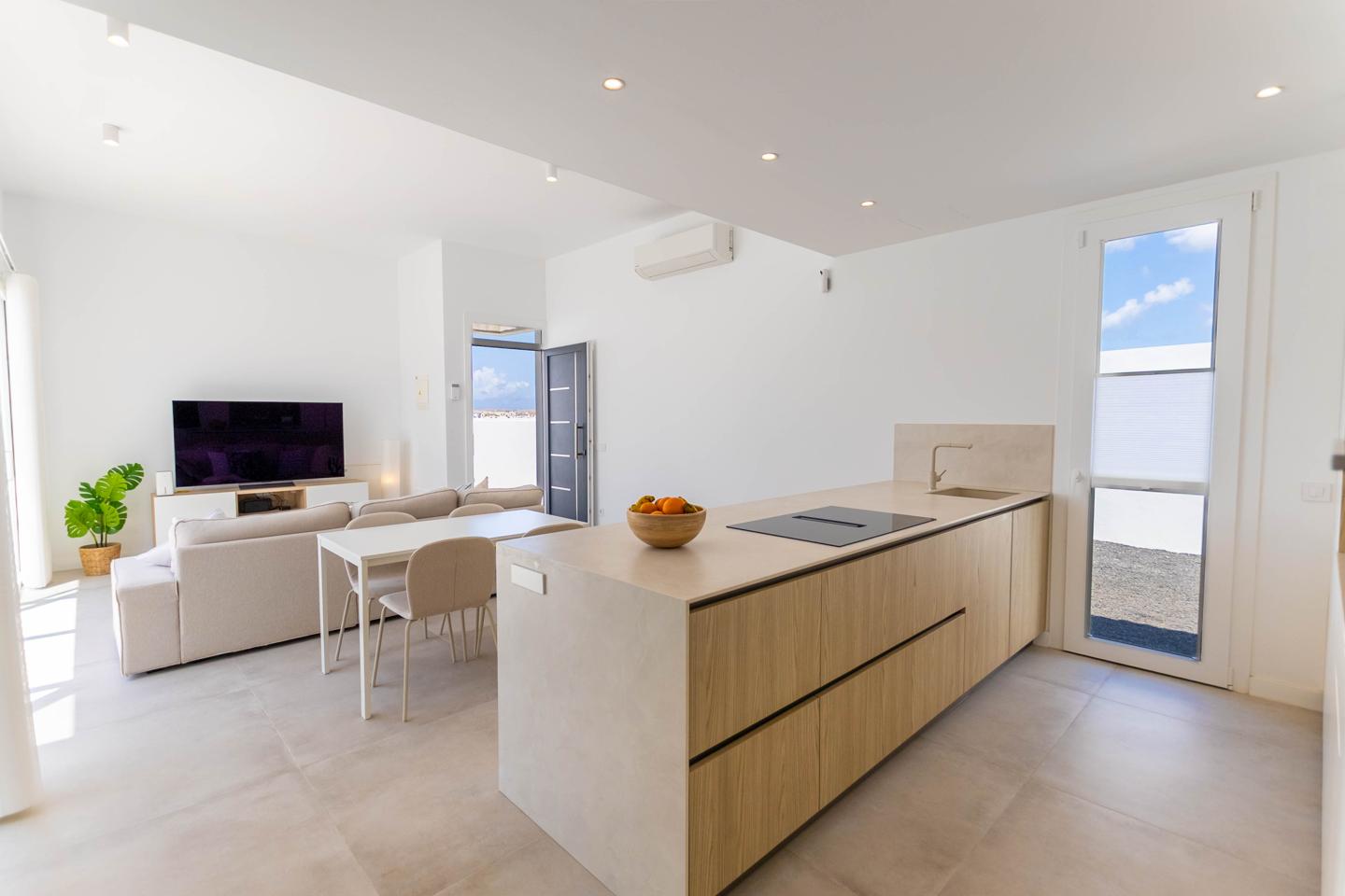 Contemporary 3 Bed Detached Villa With Pool