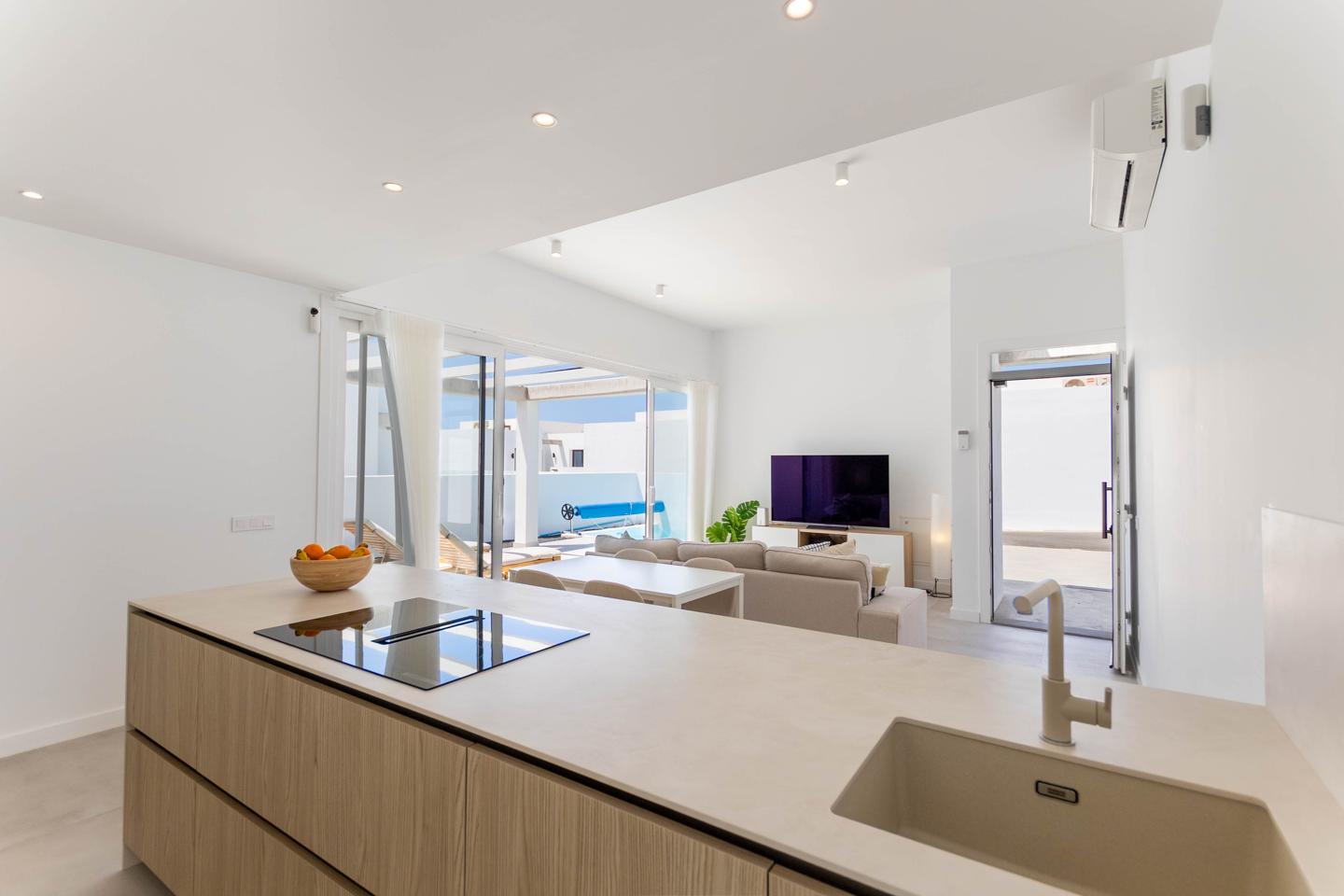 Contemporary 3 Bed Detached Villa With Pool