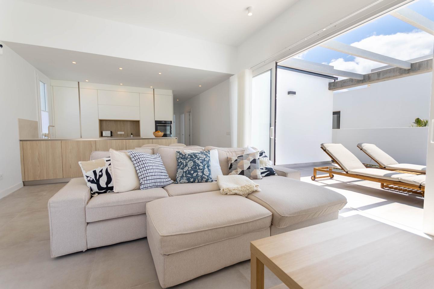 Contemporary 3 Bed Detached Villa With Pool