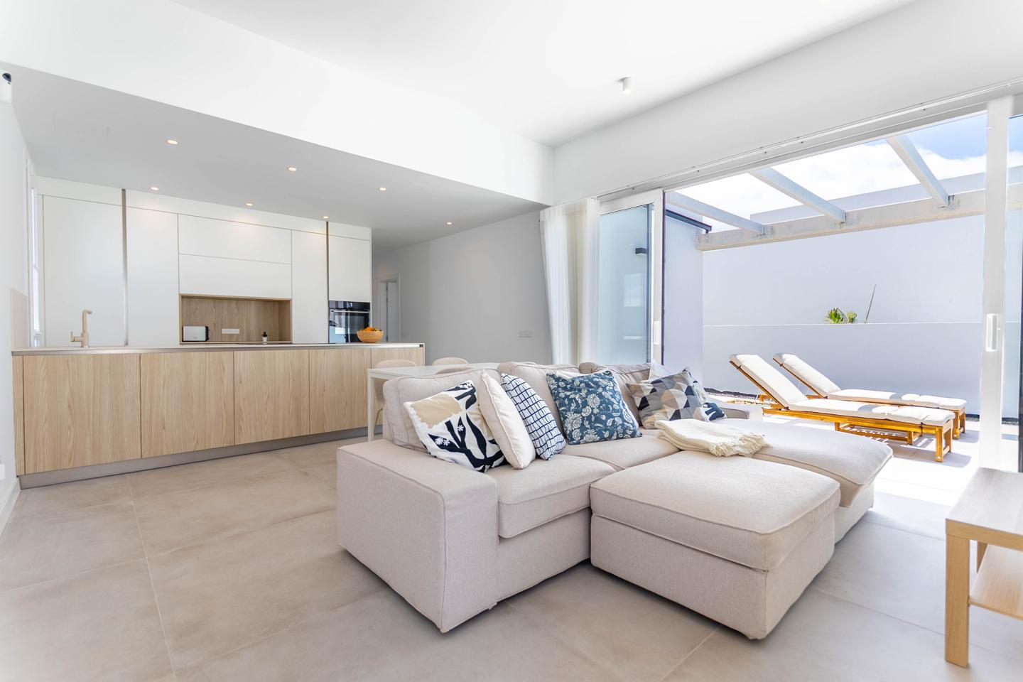 Contemporary 3 Bed Detached Villa With Pool
