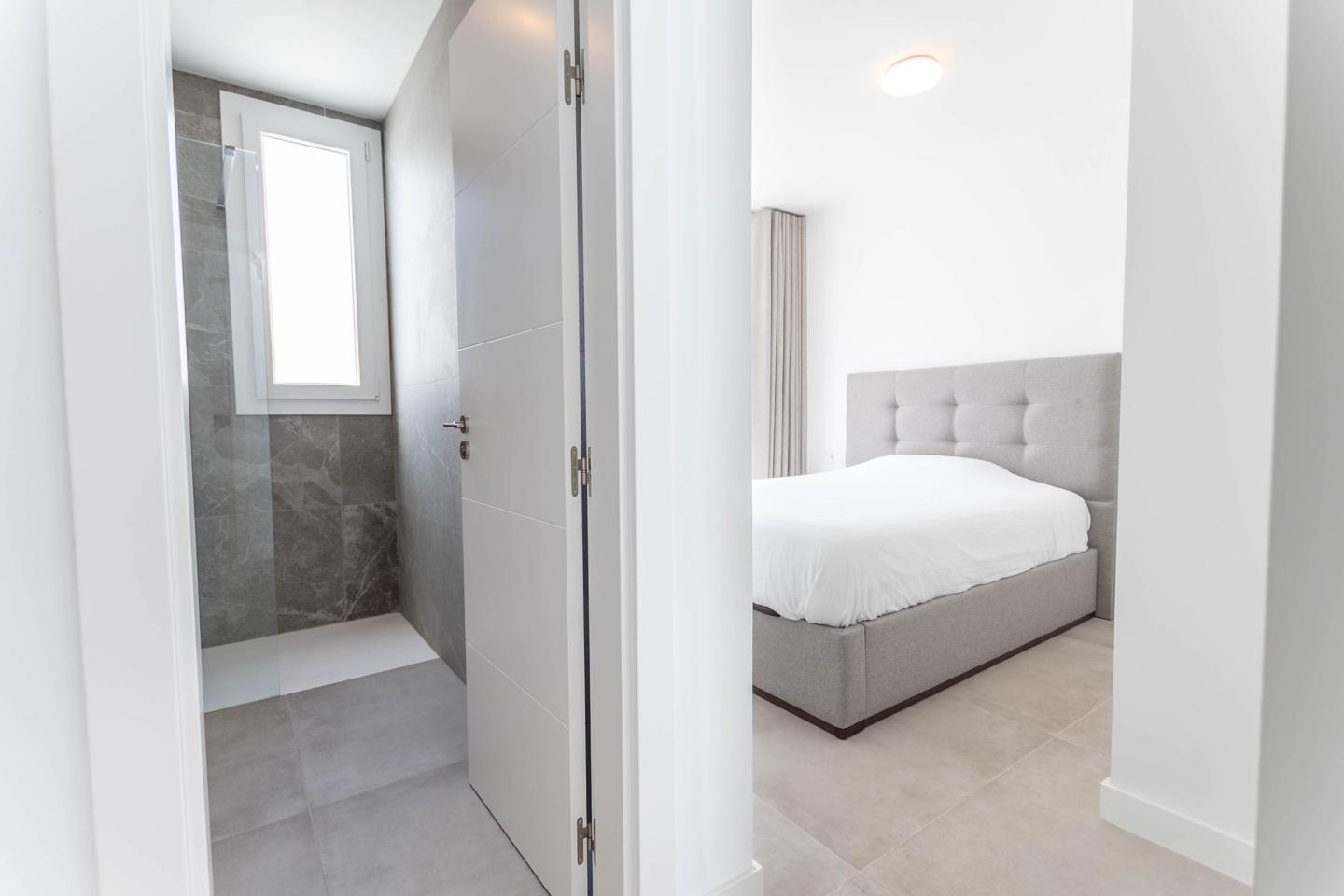 Contemporary 3 Bed Detached Villa With Pool