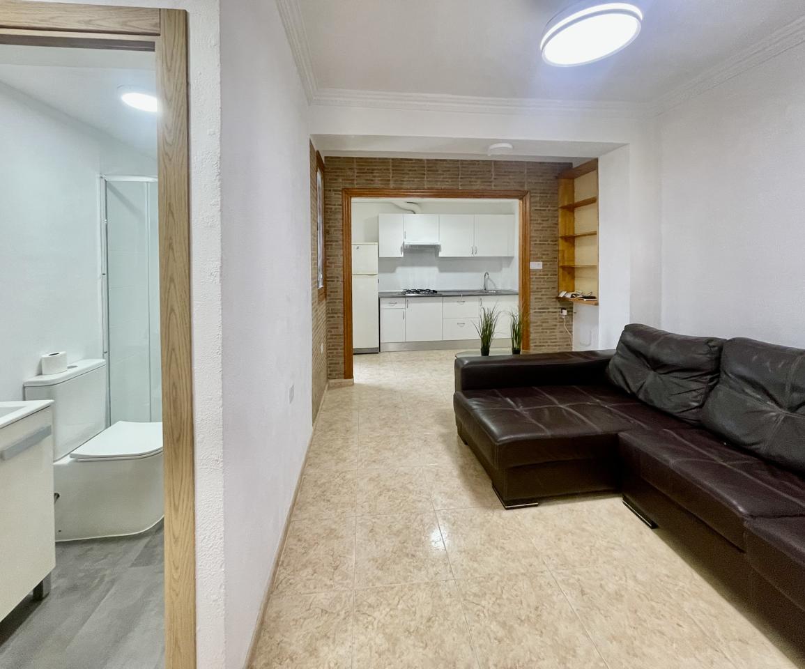 Piso en Calle Pascual de la Mata, Alicante, Alicante de 51 m2