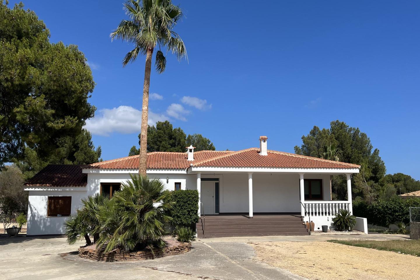 Casa / chalet en Avinguda de Coloma, La Nucia, Alicante de 420 m2