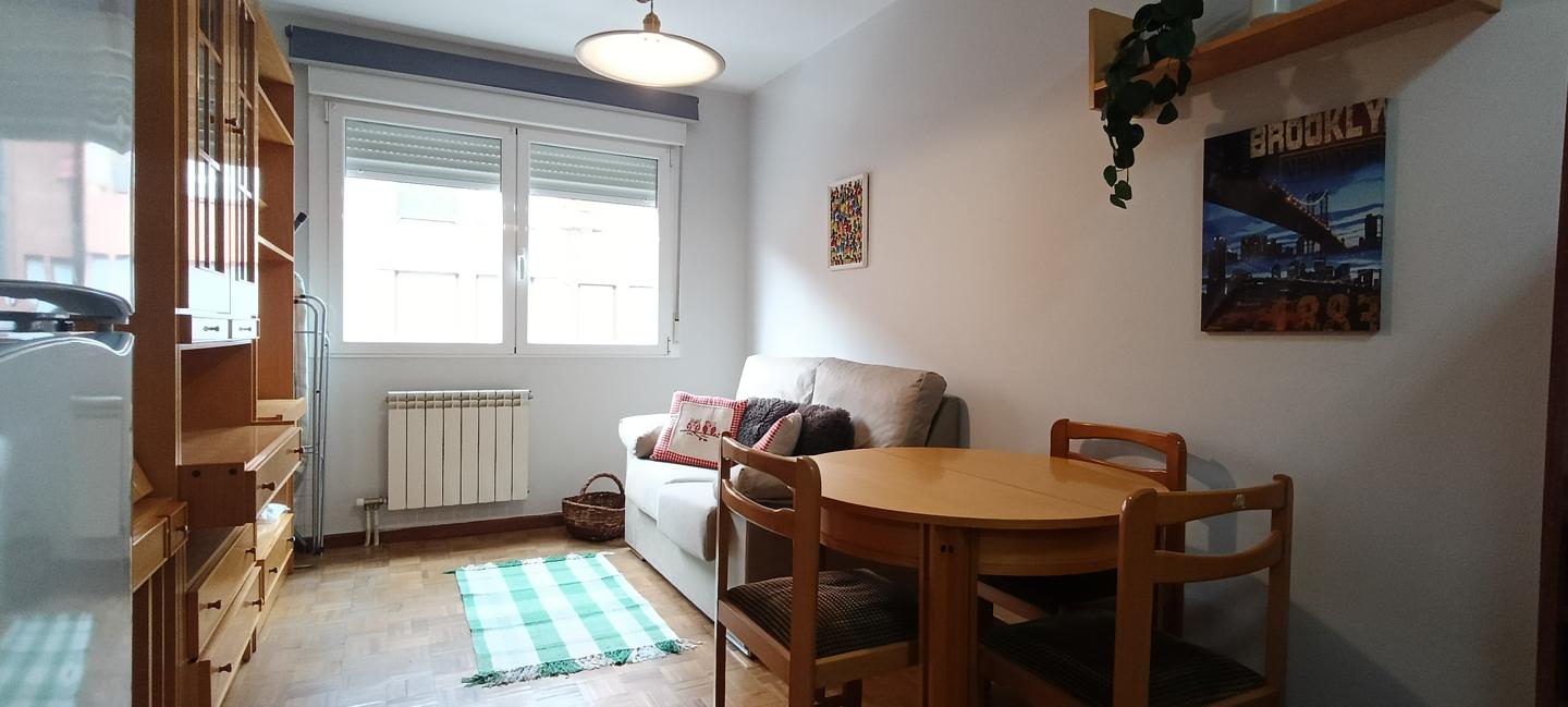Piso en Calle del Obispo Almarcha, León, León de 30 m2