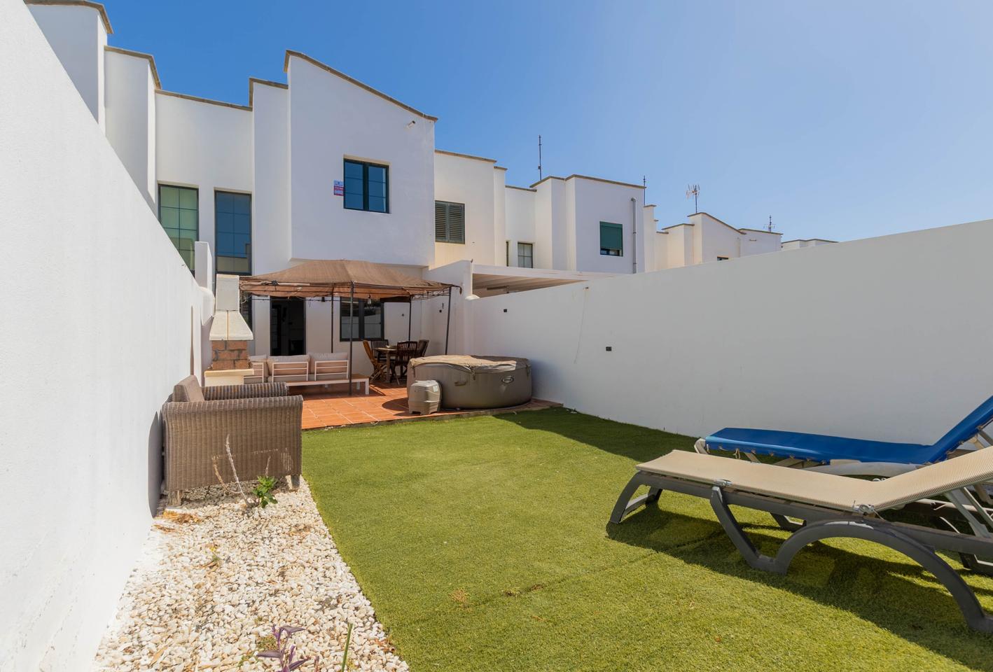 Cosy 2 Bed Duplex With South Facing Terrace