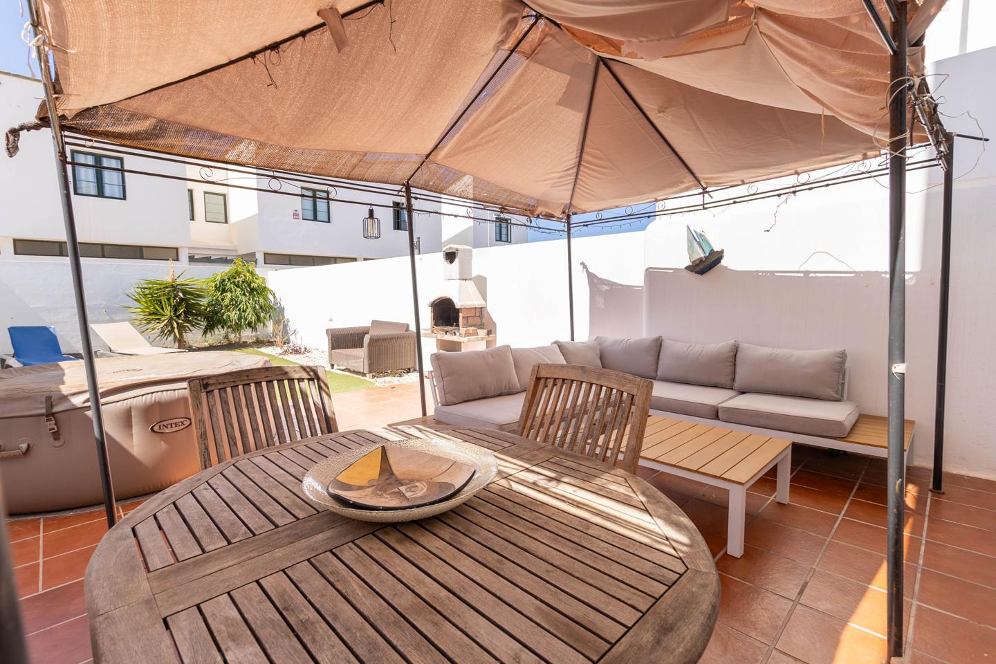 Cosy 2 Bed Duplex With South Facing Terrace
