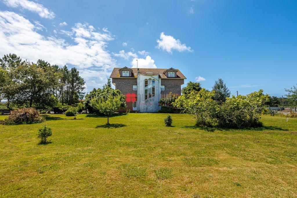 Casa / chalet en Lugar Bretal, Ribeira, A Coruña de 432 m2