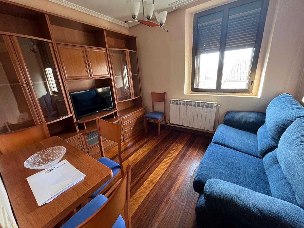 Piso en Avenida Reyes Católicos, Villadiego, Burgos de 53 m2