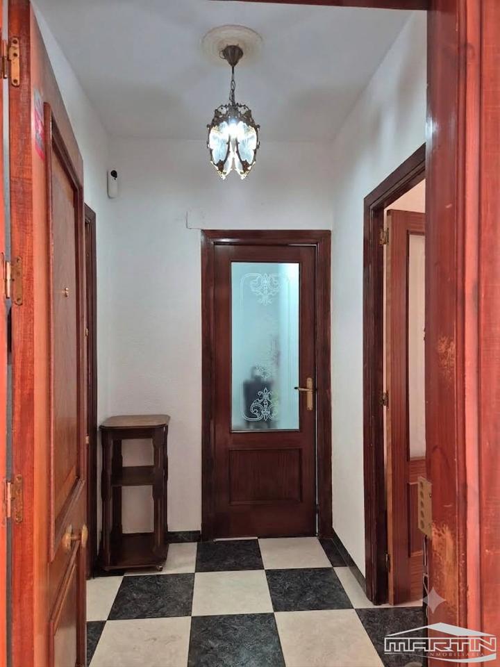Piso en Calle Lázaro Martín, Lucena, Córdoba de 94 m2