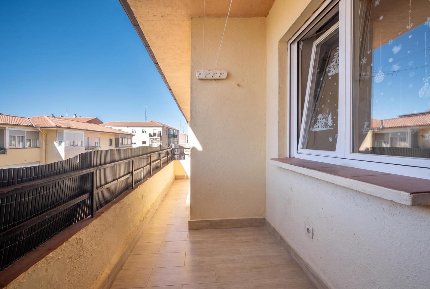 Piso TOTALMENTE EXTERIOR con dos terrazas en la zona SUR