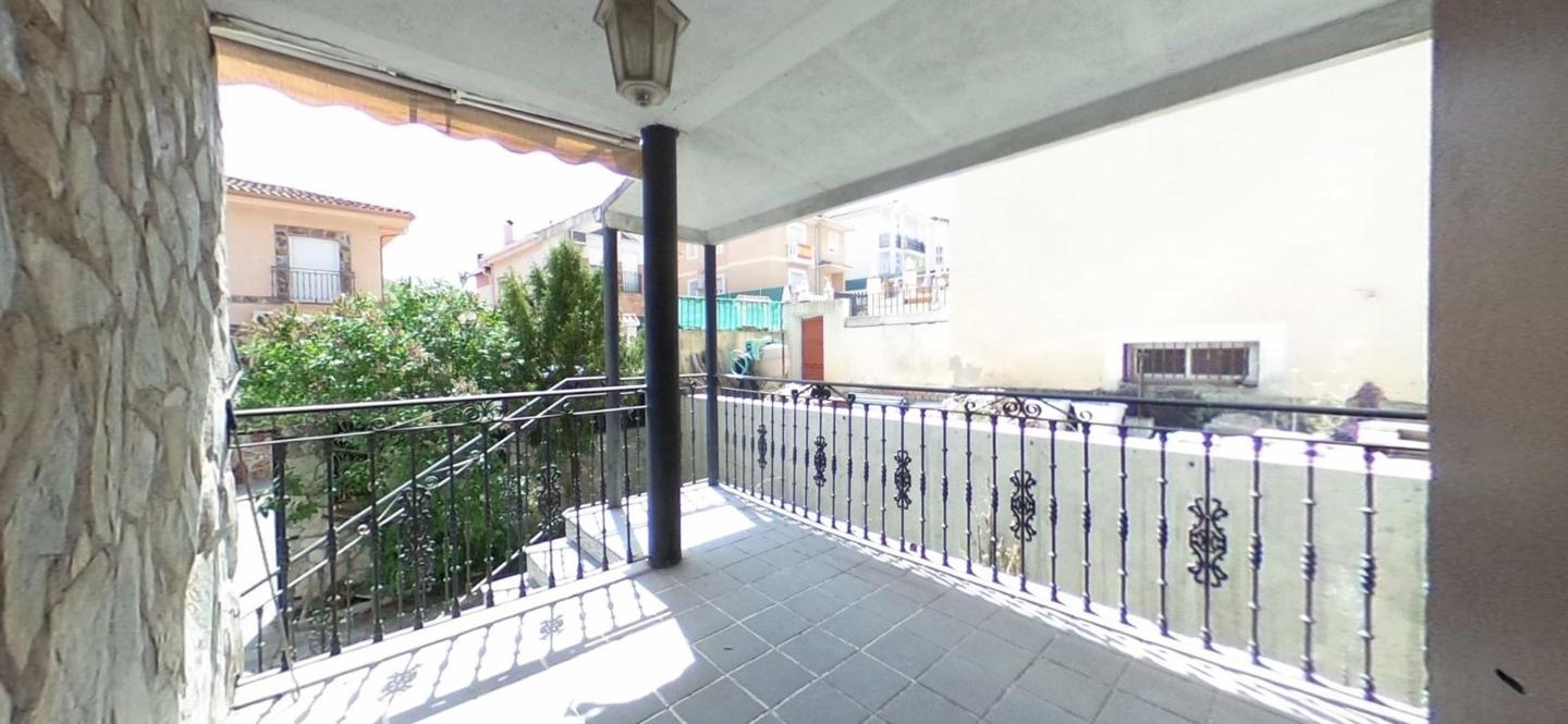 Casa rústica en Calle Antonio Machado, Loeches, Madrid de 227 m2