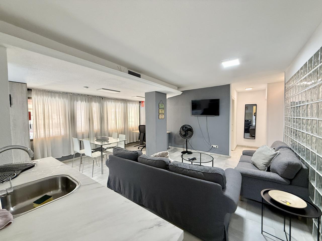 Local en Benidorm, Alicante de 93 m2