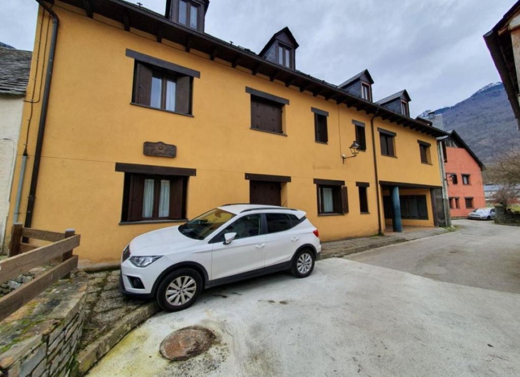 Plaza de parking en Carrèr Laurens, Les, Lérida de 9 m2