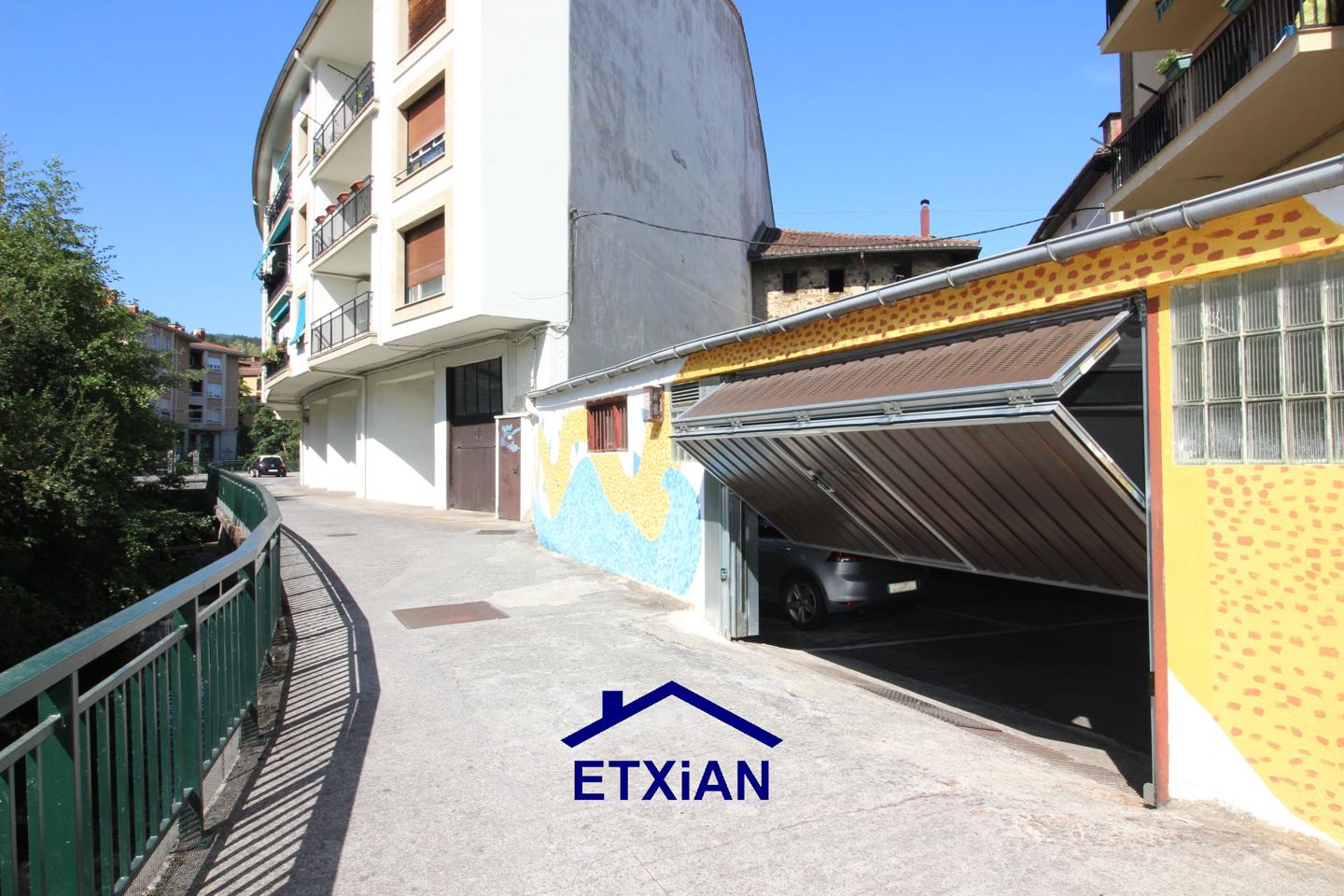 Plaza de parking en Atzeko Kalea 10, Oñati, Gipuzkoa de 12 m2