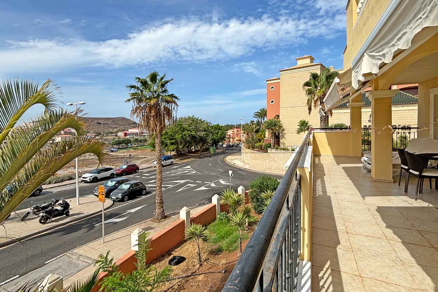 Piso en Calle Meandro, Los Cristianos, Santa Cruz de Tenerife de 114 m2