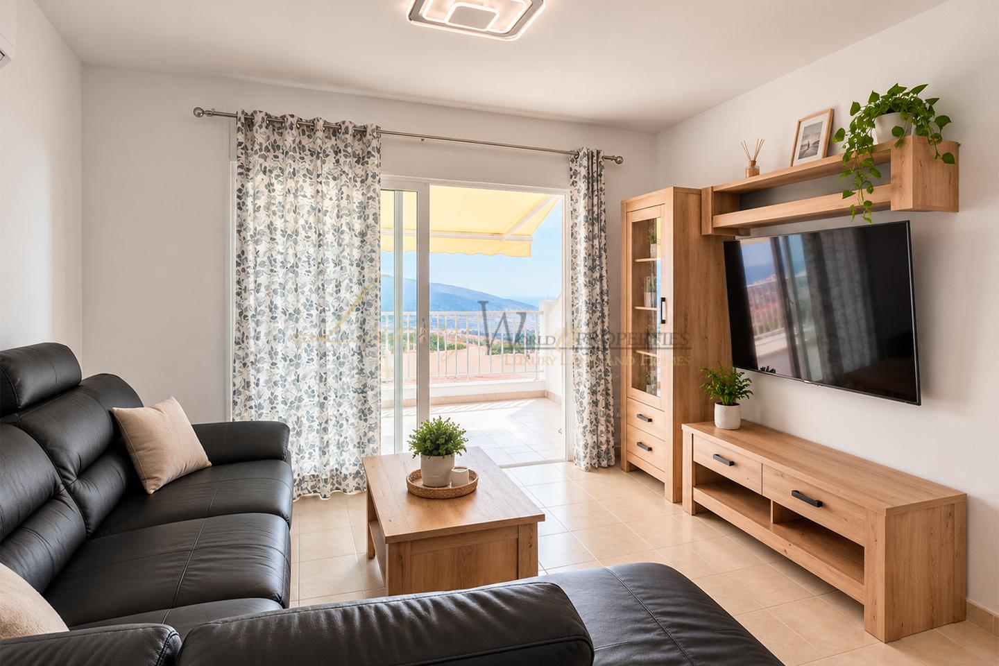 Piso en Calle Tinguafaya, Chayofa, Santa Cruz de Tenerife de 148 m2