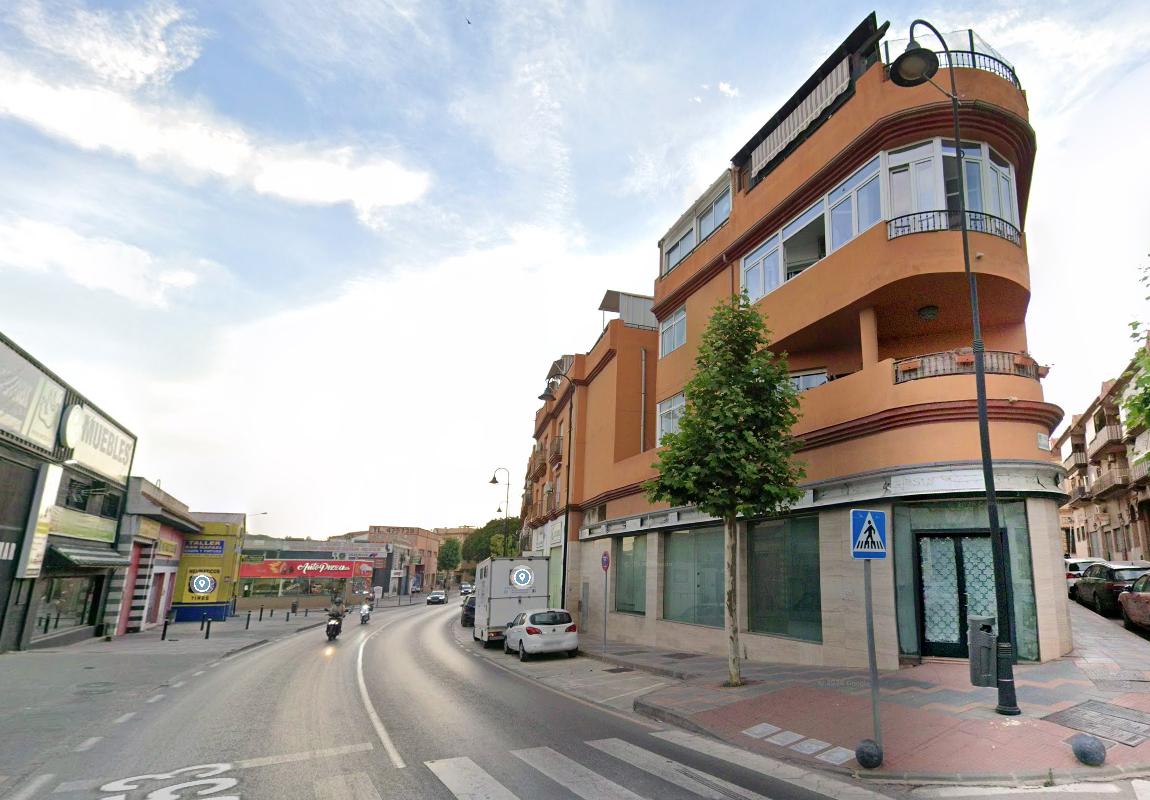 foto de LOCAL COMERCIAL EN LAS LAGUNAS DE MIJAS, MALAGA