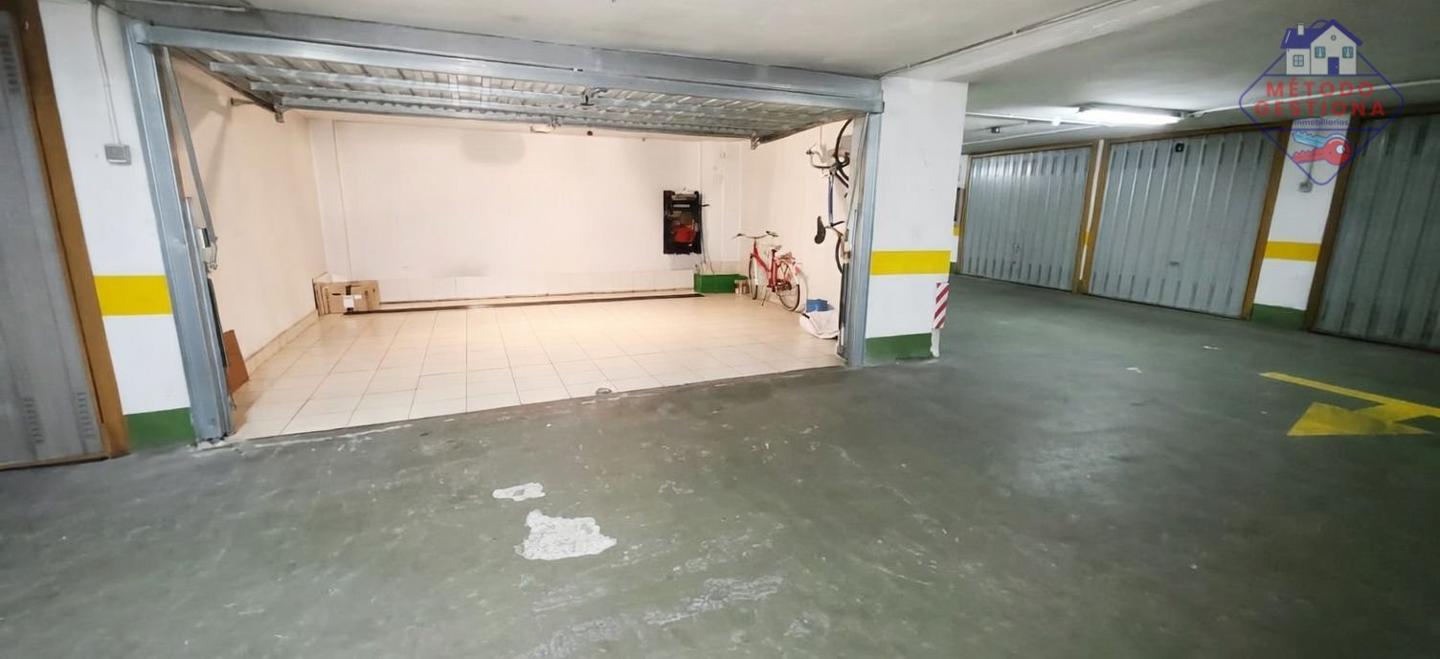 Plaza de parking en Calle Augusto González Linares 18, Torrelavega, Cantabria de 48 m2