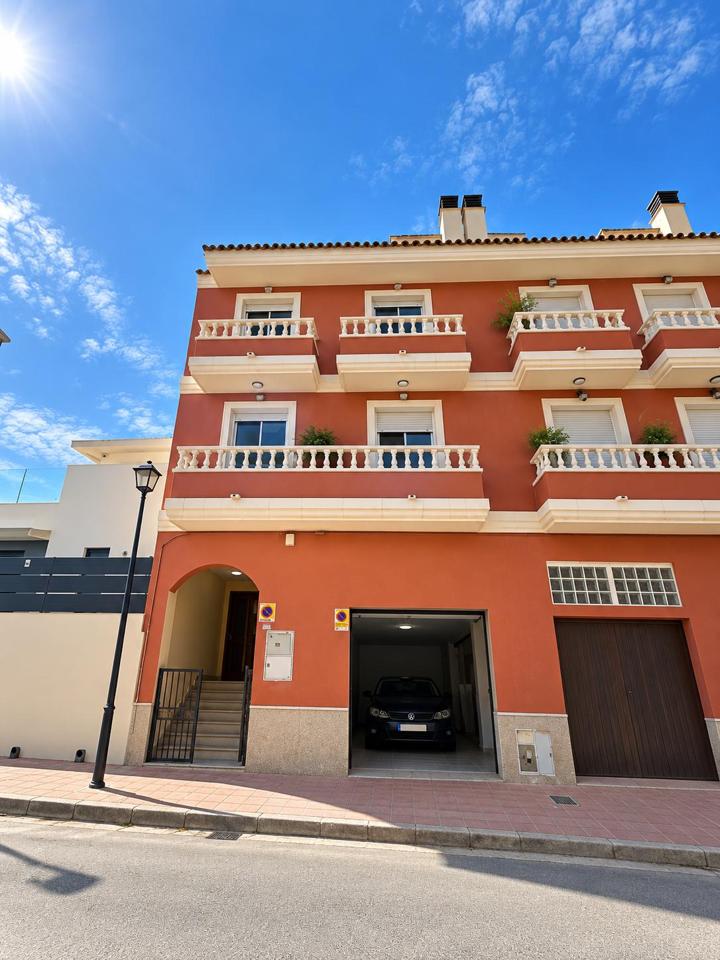 Flat in Calle Miguel de Cervantes, Daya Nueva, Alicante of 172 m2