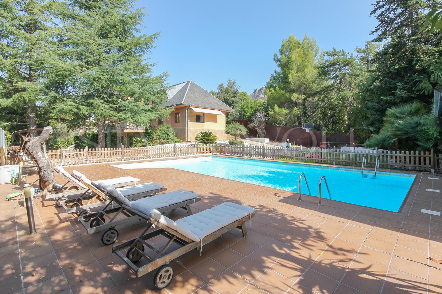 Casa / chalet en Carrer de les Ferreries, Matadepera, Barcelona de 579 m2