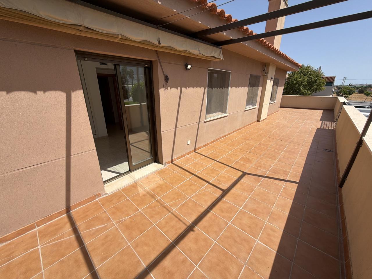 Piso en venta  El Peñón, Málaga  28/32
