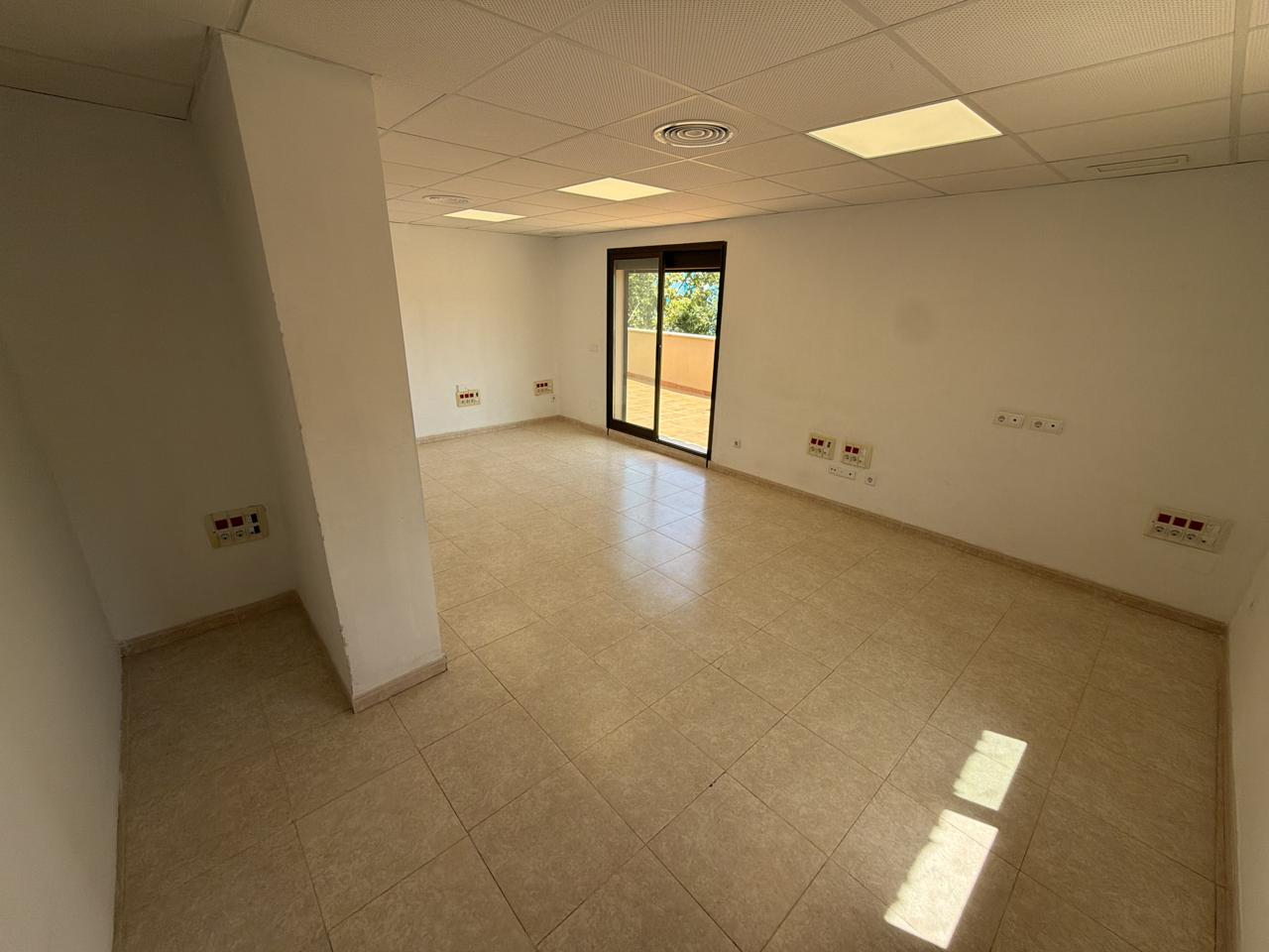 Piso en venta  El Peñón, Málaga  25/32