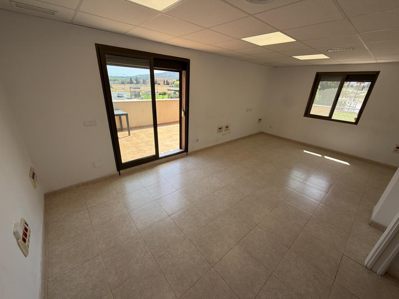 Piso en venta  El Peñón, Málaga  24/32
