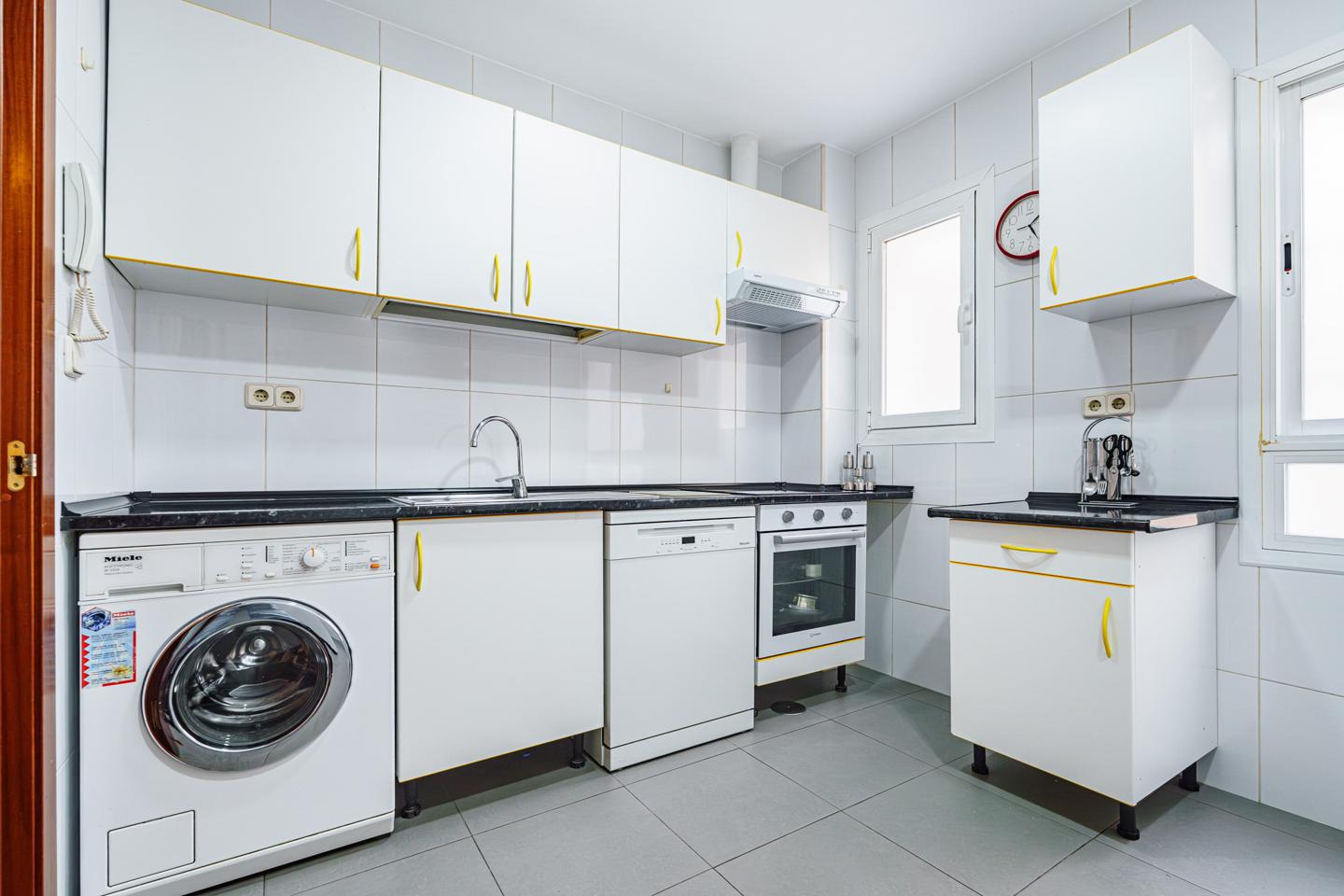 Flat in Calle de José Abascal, Madrid, Madrid of 130 m2