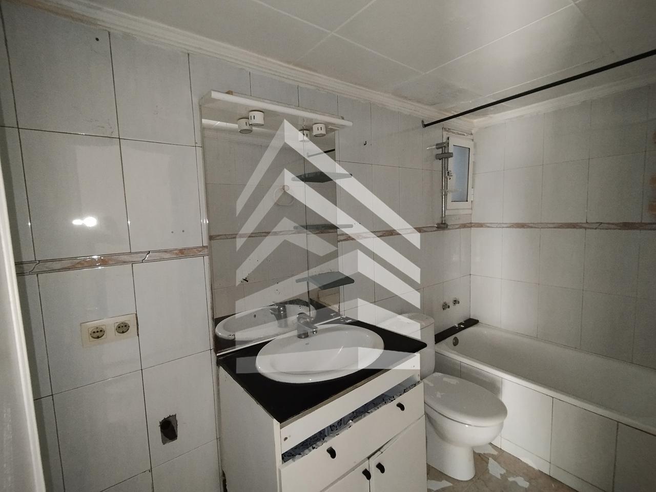 pisos en lloret-de-mar · carrer-agusti-blanch-i-clausell-17310 120750€