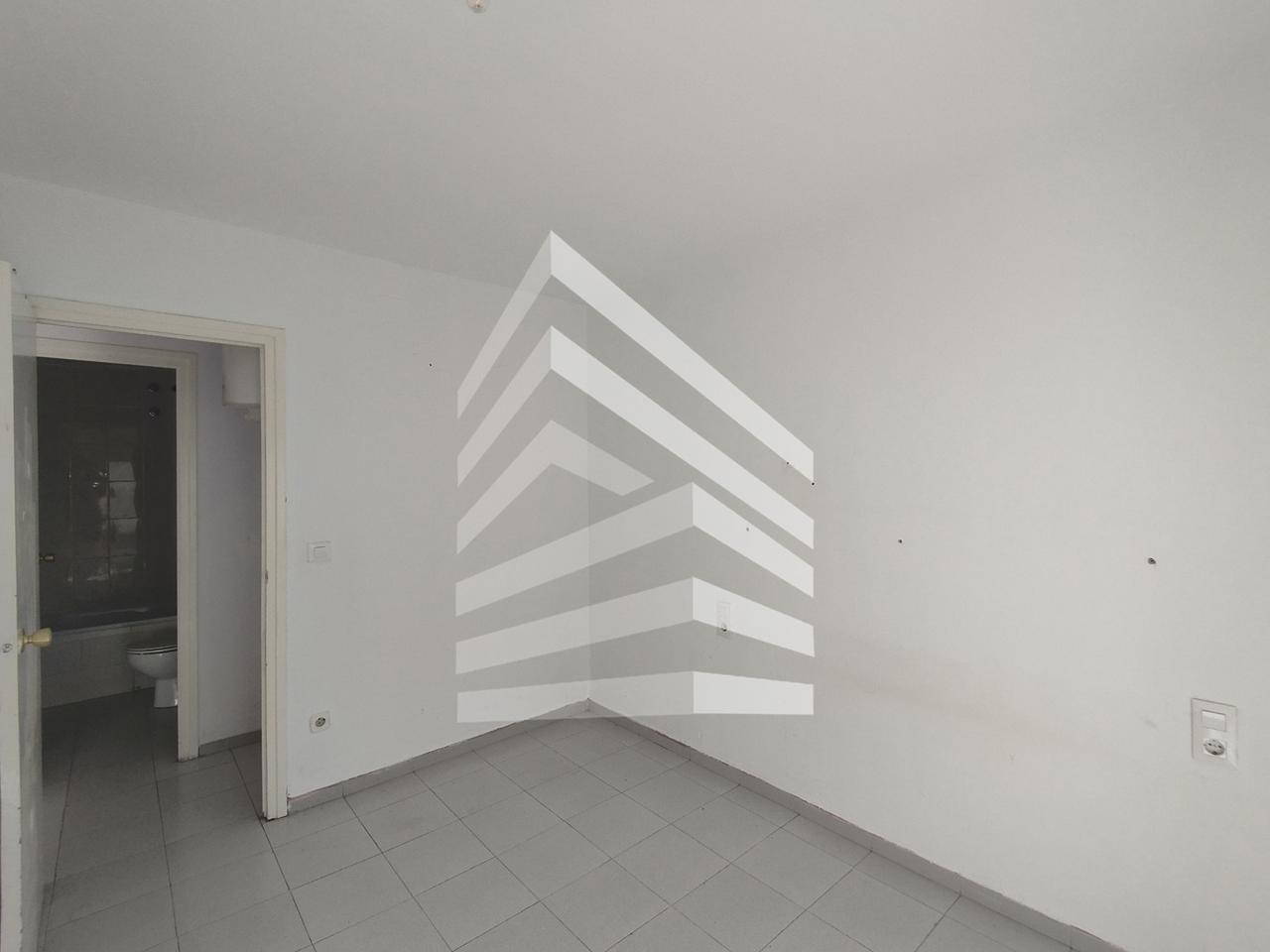 pisos en girona · carrer-del-montseny-17006 87160€