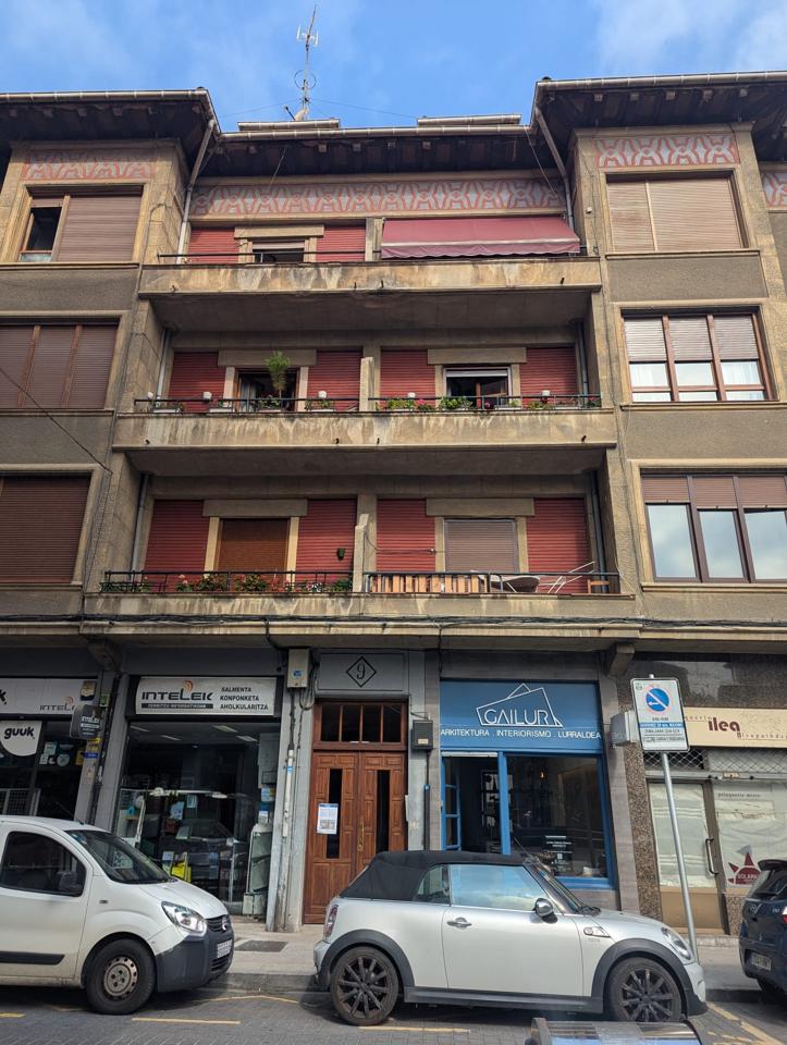 piso en amorebieta · luis-urrengoetxea-48340 195000€
