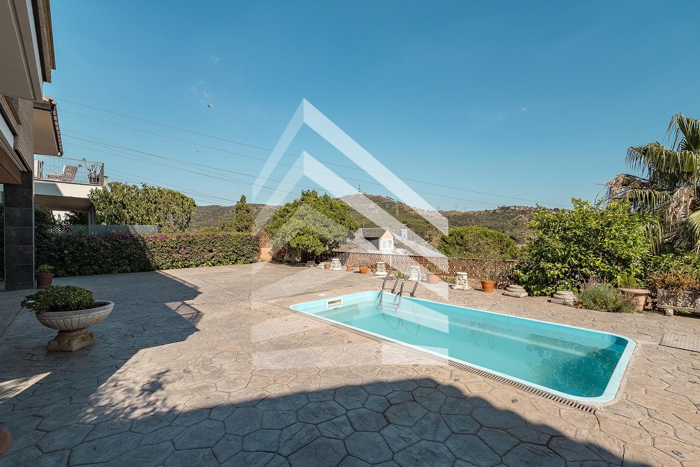 villas en sant-just-desvern · carrer-cacadors-08960 €