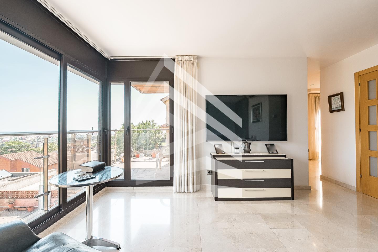 villas en sant-just-desvern · carrer-cacadors-08960 €