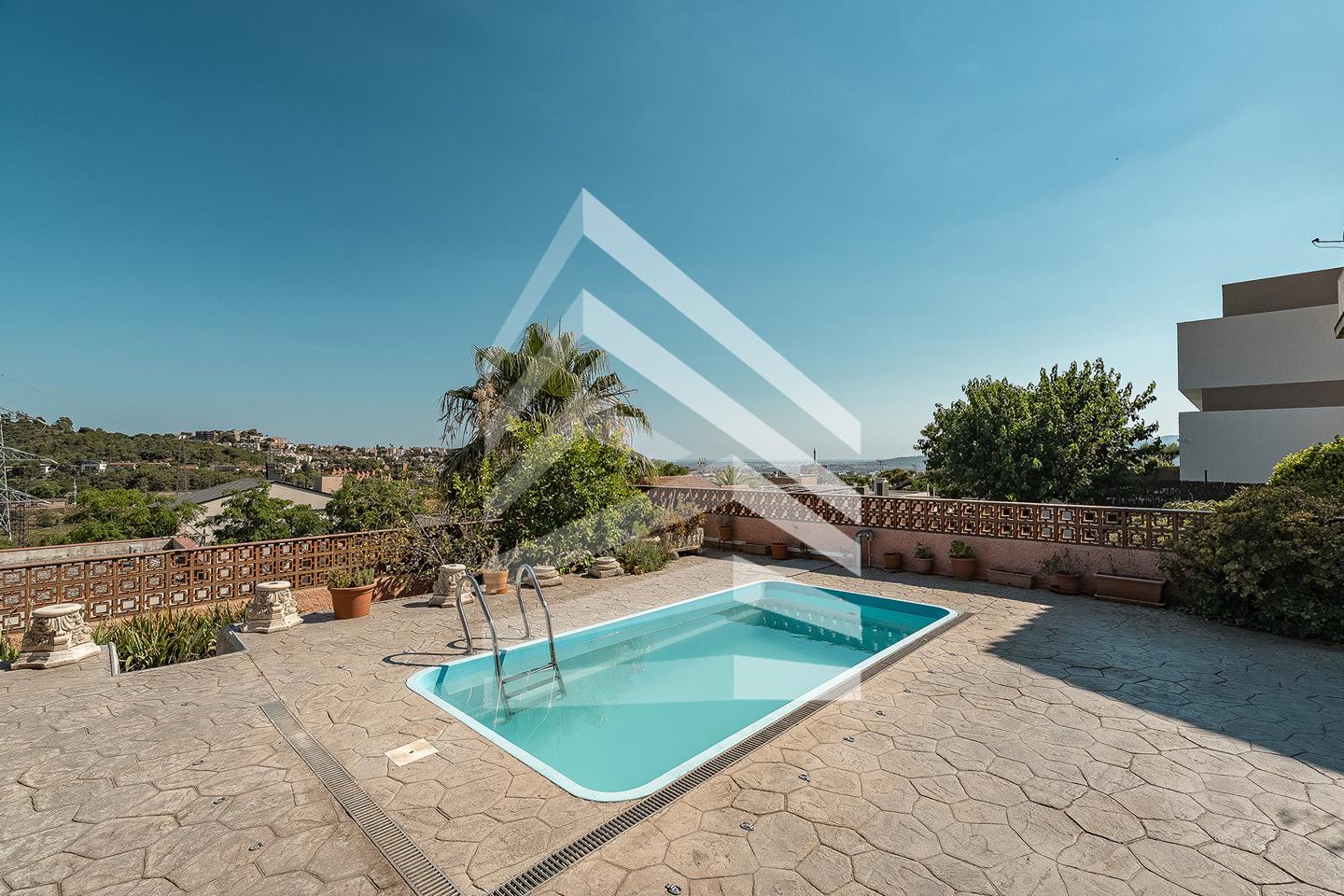 villas en sant-just-desvern · carrer-cacadors-08960 €