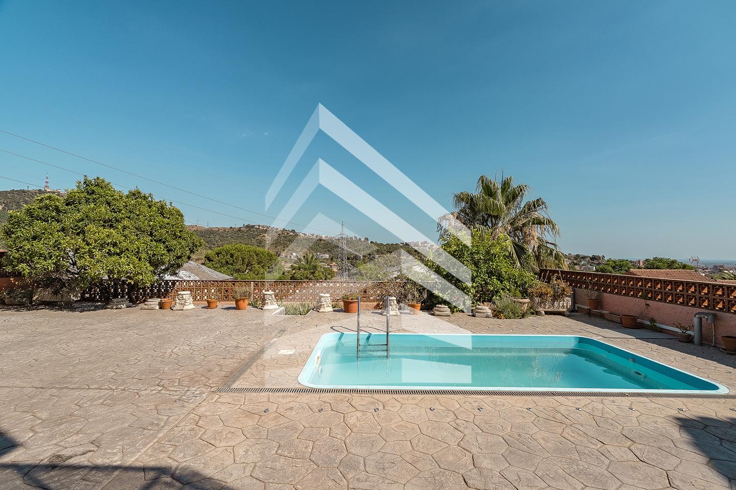 villas en sant-just-desvern · carrer-cacadors-08960 €