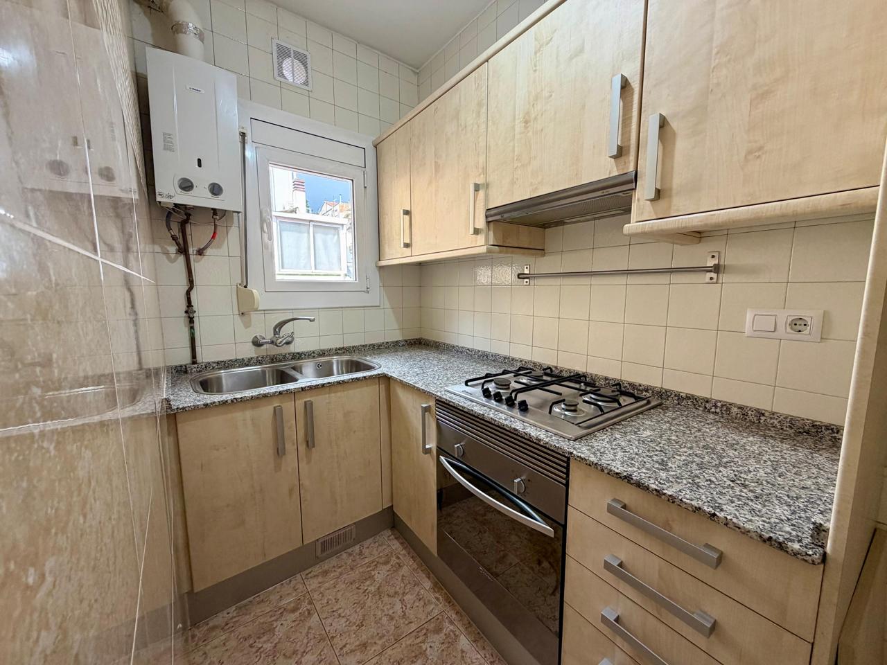 piso en montcada-i-reixac · montcada-centro 178000€