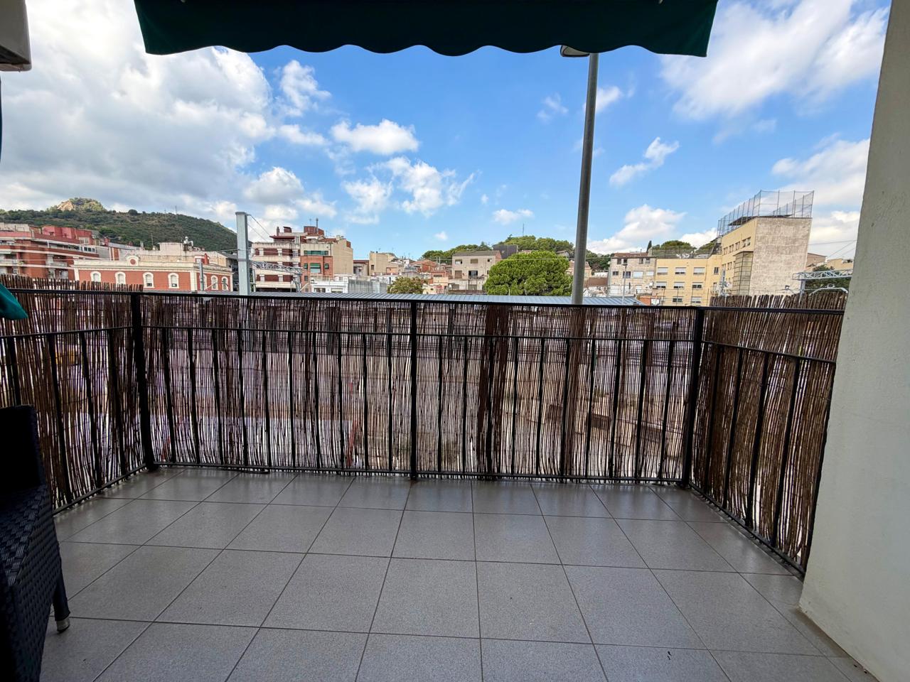 piso en montcada-i-reixac · montcada-centro 250000€